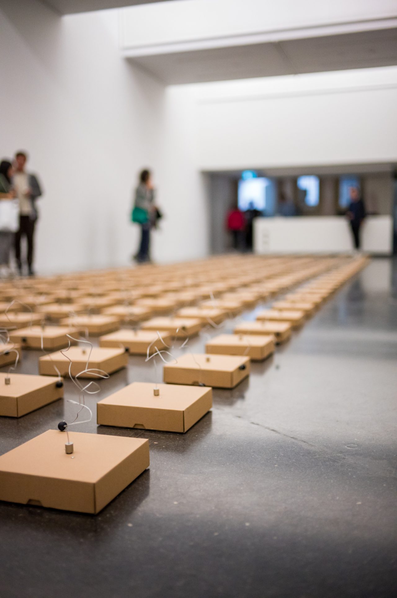 Zimoun Installation im Kunstverein Ludwigsburg, Ludwigsburg, Kunstverein